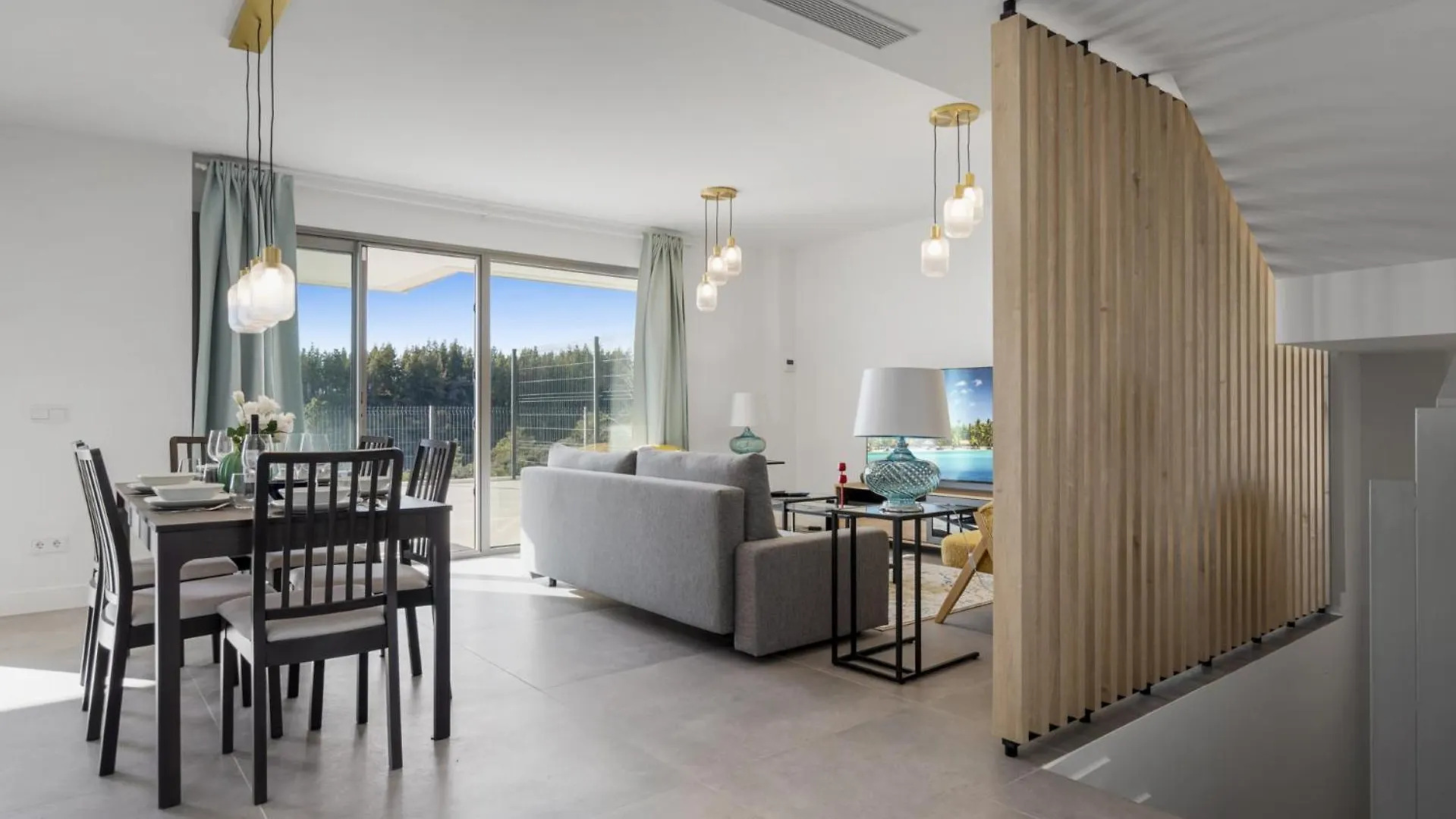 Vivi Homes - Elies House Pool, Gym, Spa & Sea View El Faro Feriehus